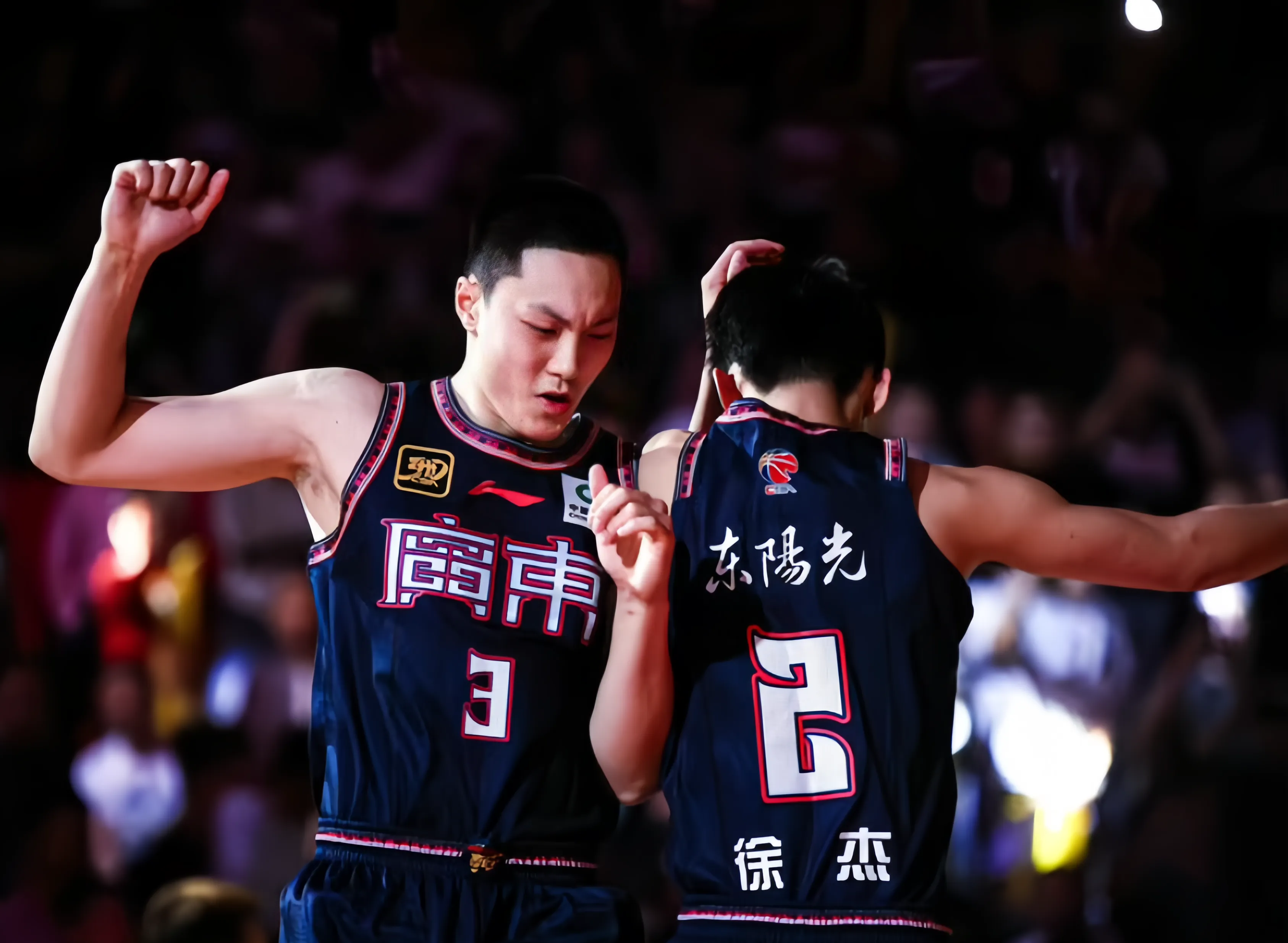 吉林队翻盘广东队,利拉德点燃赛场 吉林队翻盘广东队,利拉德点燃赛场