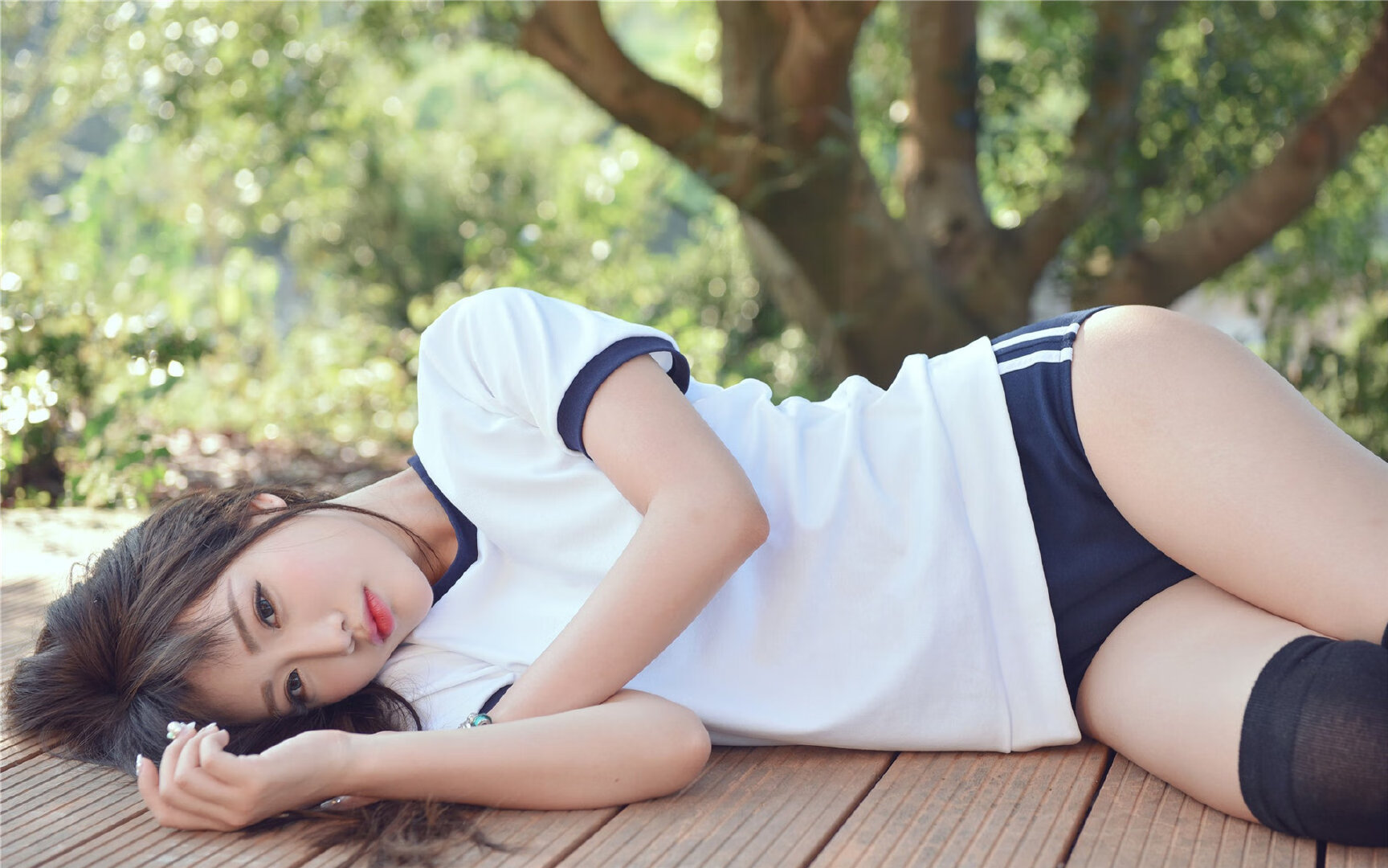 开云体育官网-达米安·利拉德手指夜空的那一刻，芝加哥的风早已吹向远方