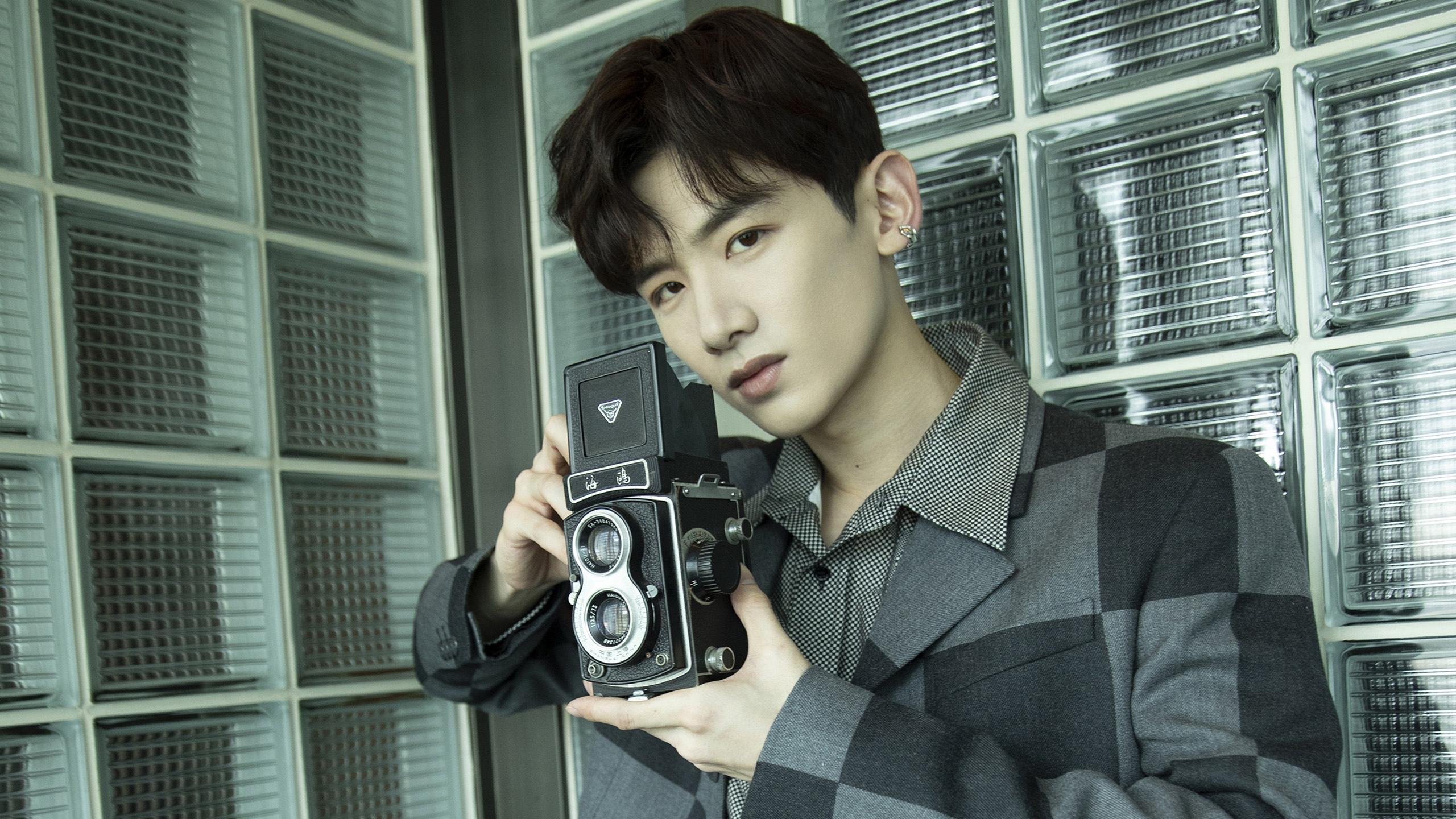 双城记,绿茵烽烟与篮球闪电