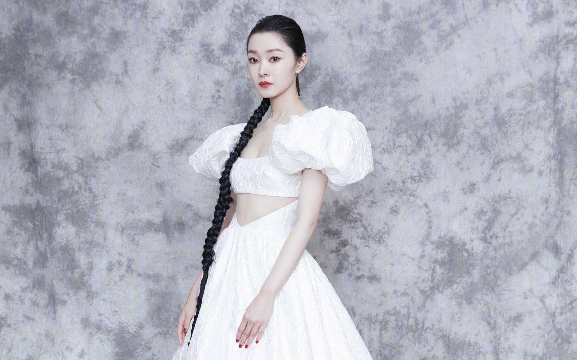 关键先生英格拉姆，深圳队决胜局力克太阳，跨联盟对决惊艳全场