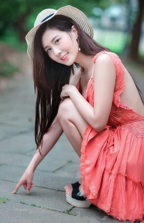 以下是根据您的要求，先扩展思维拟定的标题，以及基于标题撰写的文章
